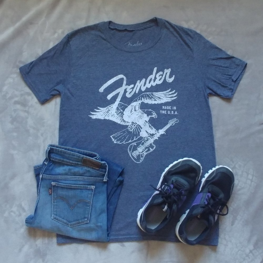 🎸 Fender Tee
